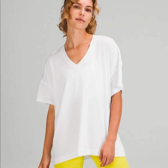 LULULEMON NWT SIDE TIE V-NECK T-SHIRT WHITE 8 12 TIE DETAILING - Picture 2 of 7